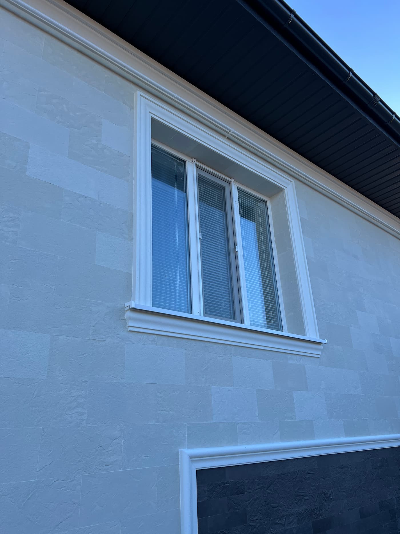 Flexible stone tiles – private house in Orhei — 5