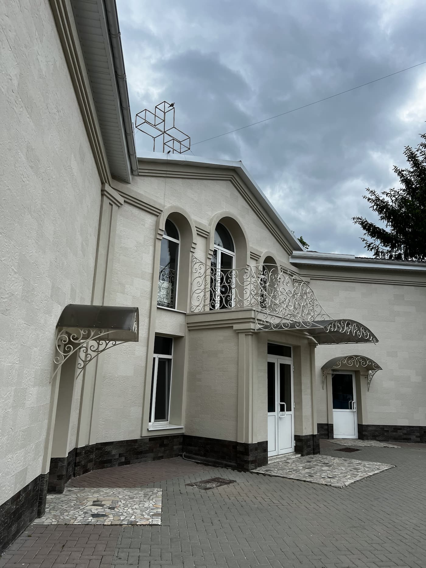 Church in Ciocana — flexible stone for the facade — 1