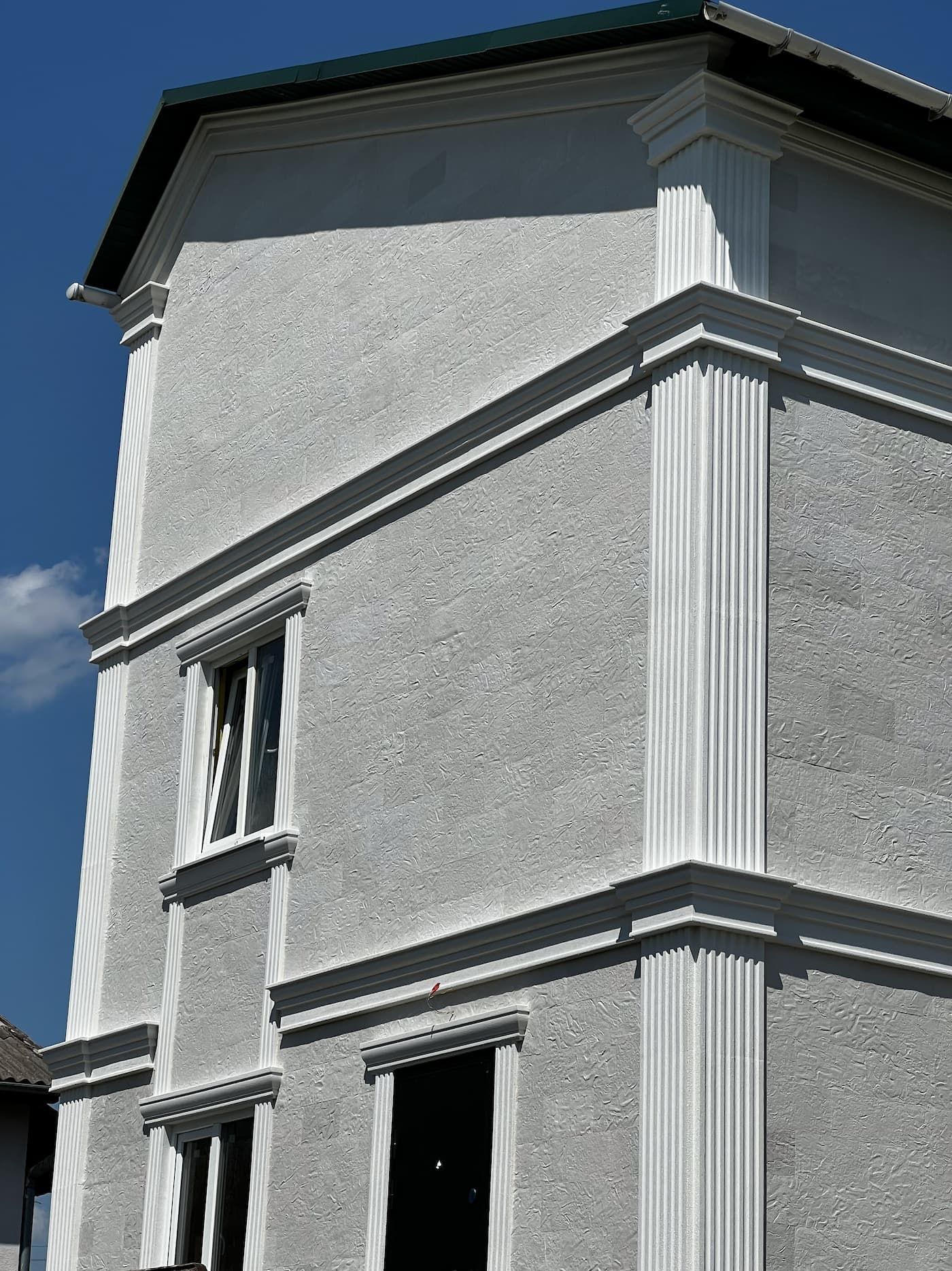 Private house in Telecentre — flexible stone facade — 1