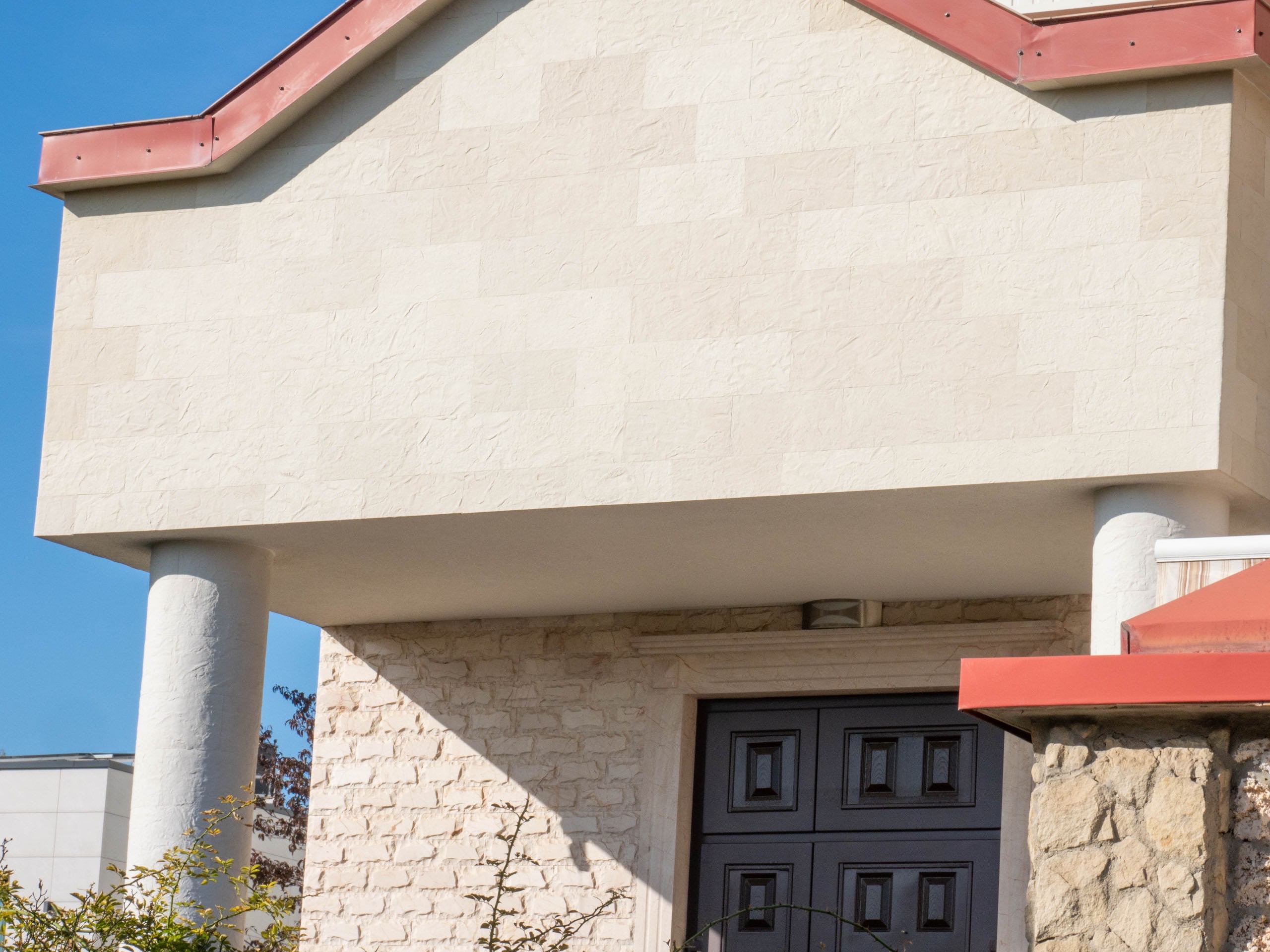 Flexible stone — private house in Telecentru — 1