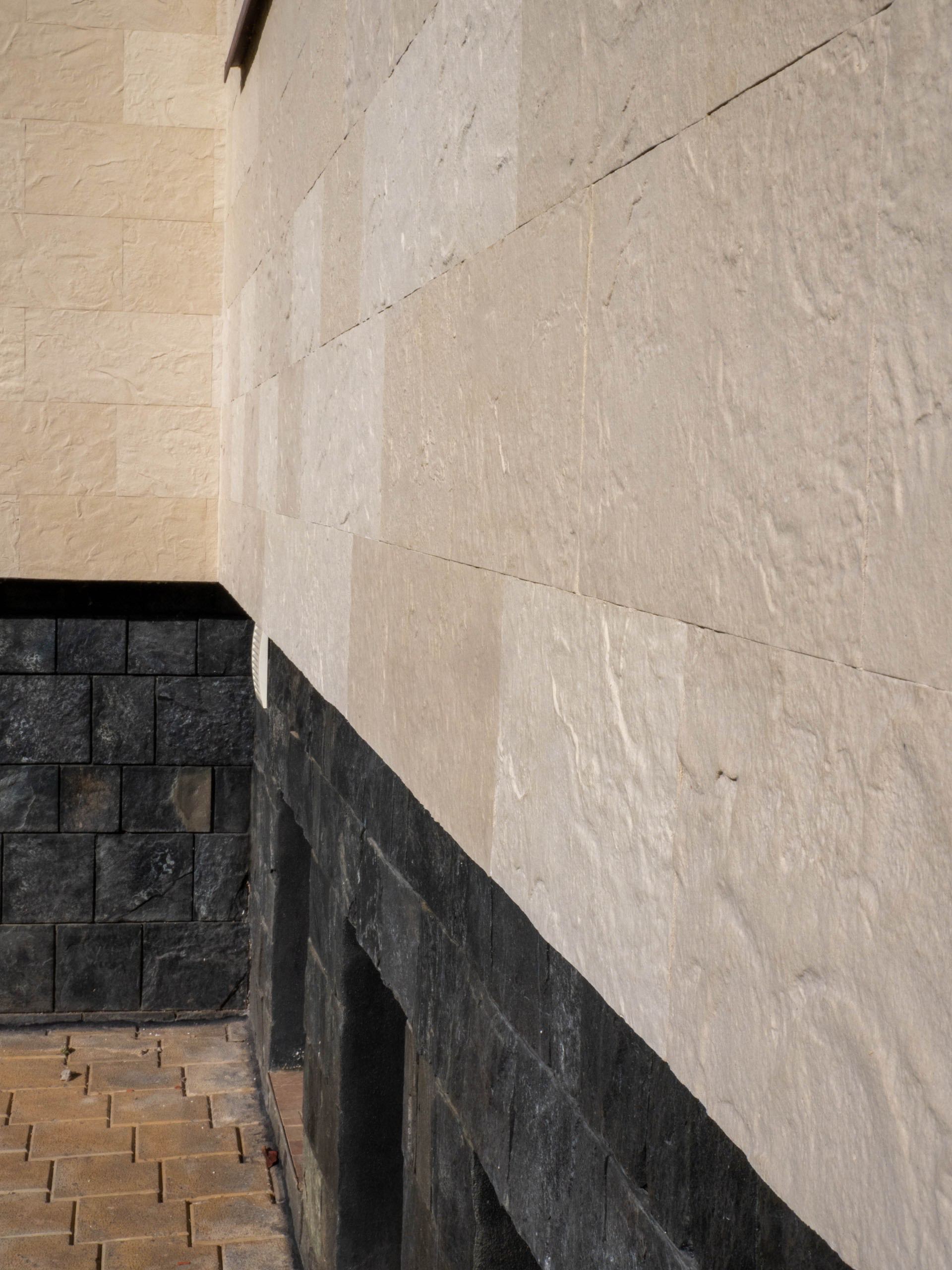 Flexible stone — private house in Telecentru — 16