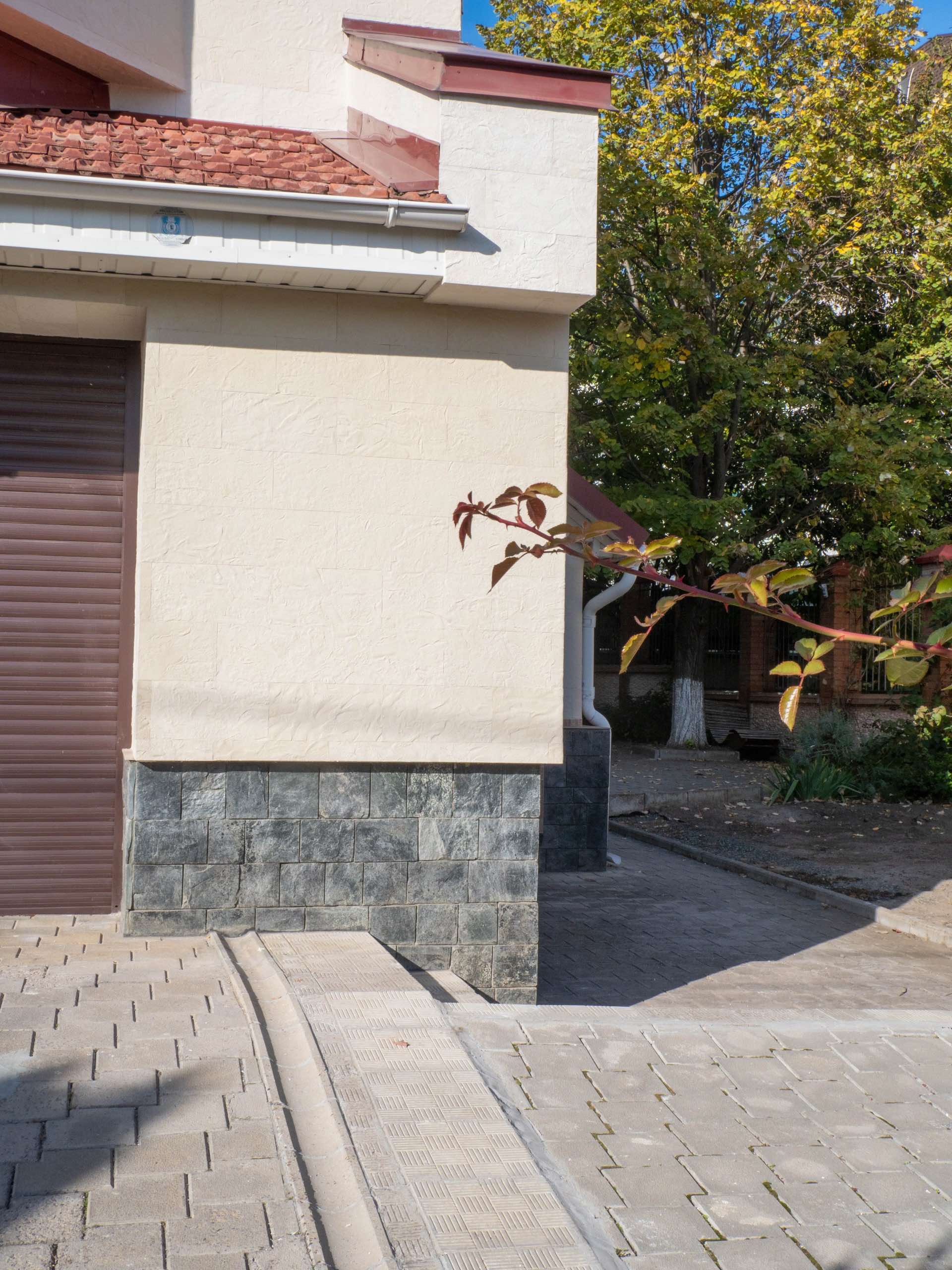 Flexible stone — private house in Telecentru — 2