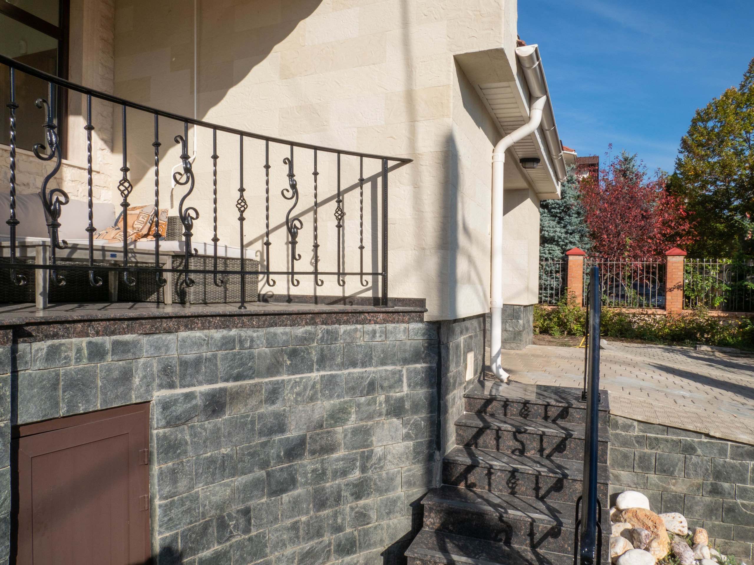 Flexible stone — private house in Telecentru — 4
