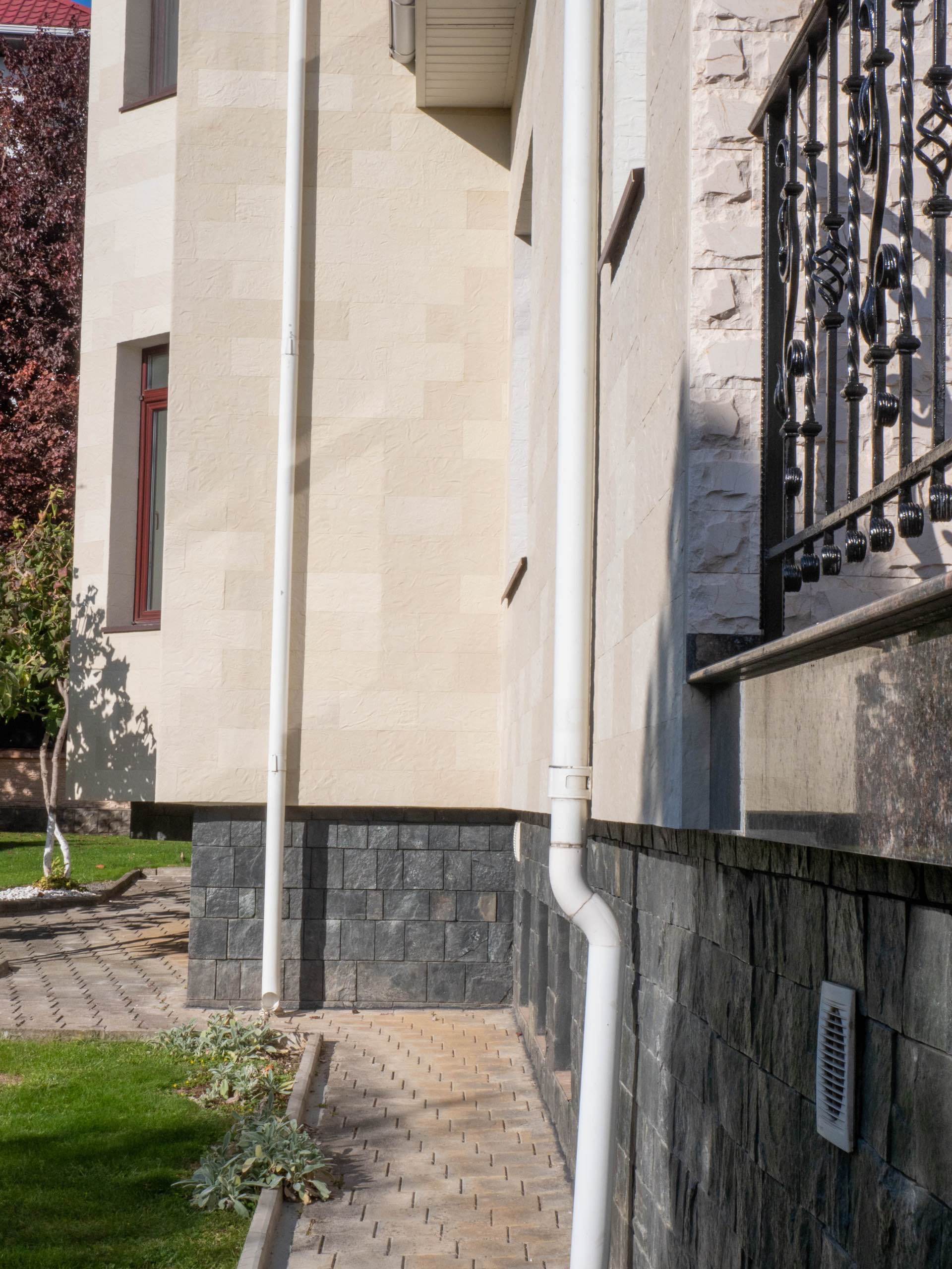 Flexible stone — private house in Telecentru — 7
