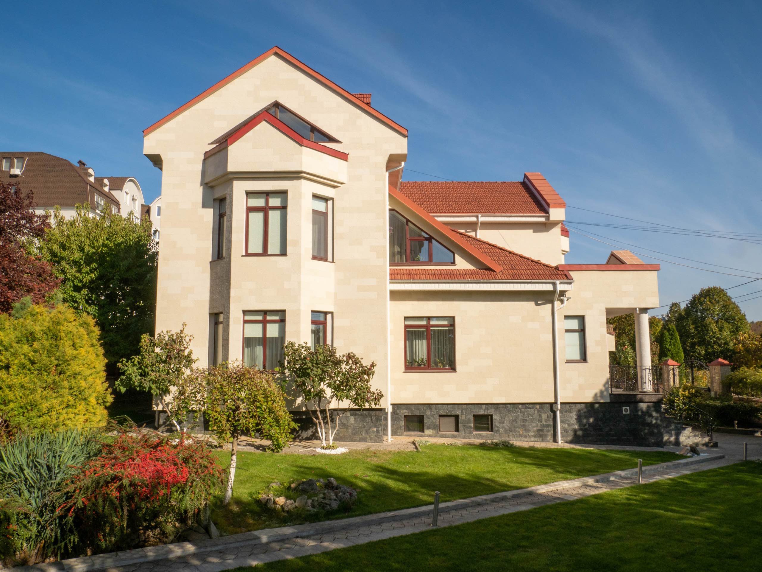 Flexible stone — private house in Telecentru — 8