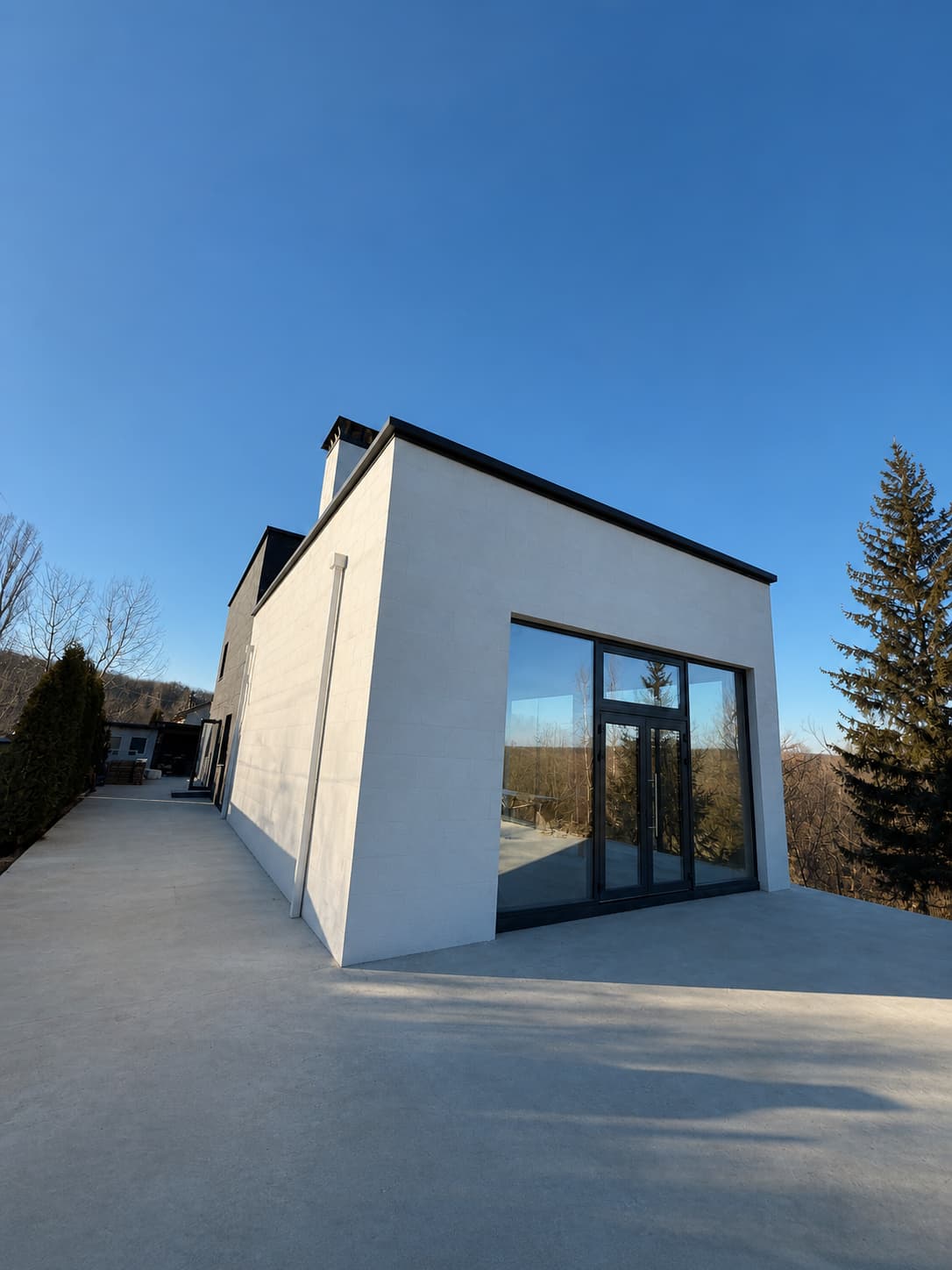 Pletaflex flexible panels — a house on the outskirts — 2