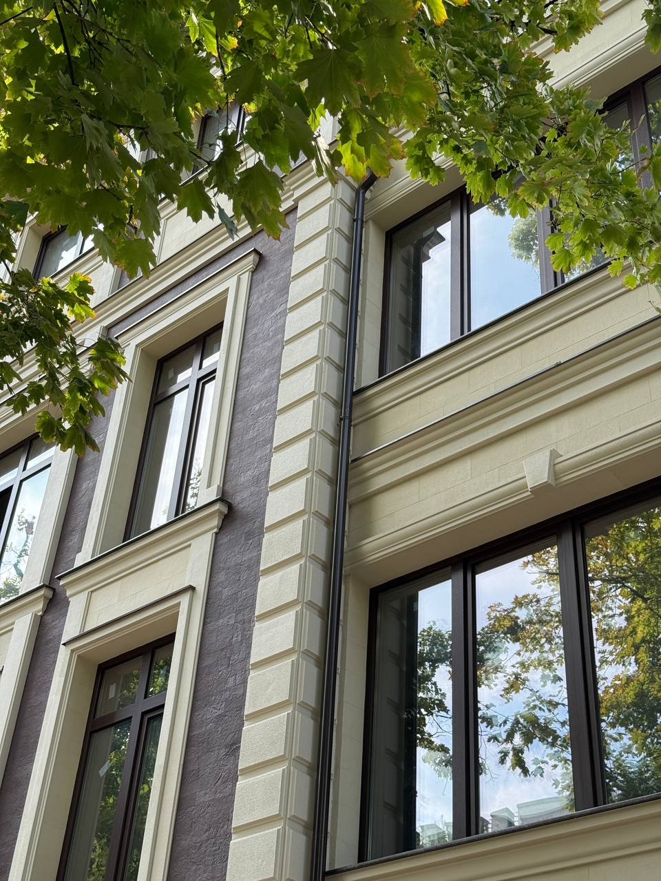 Flexible facade cladding — Crema De la Crema — 11
