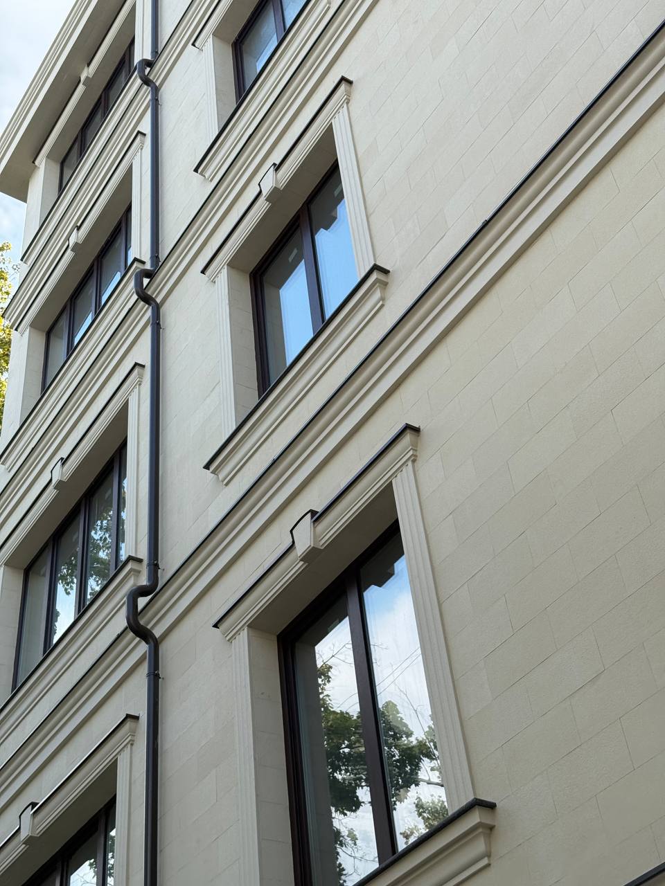Flexible facade cladding — Crema De la Crema — 2