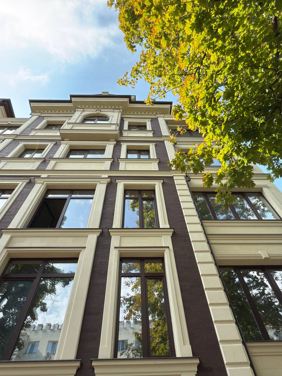 Flexible facade cladding — Crema De la Crema — 4