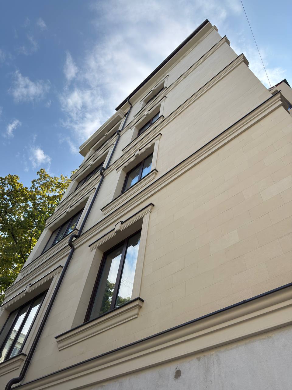 Flexible facade cladding — Crema De la Crema — 5