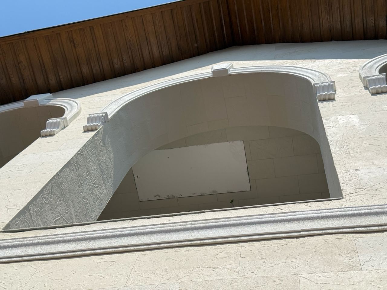 Pletaflex flexible facade cladding — house in Costești — 26
