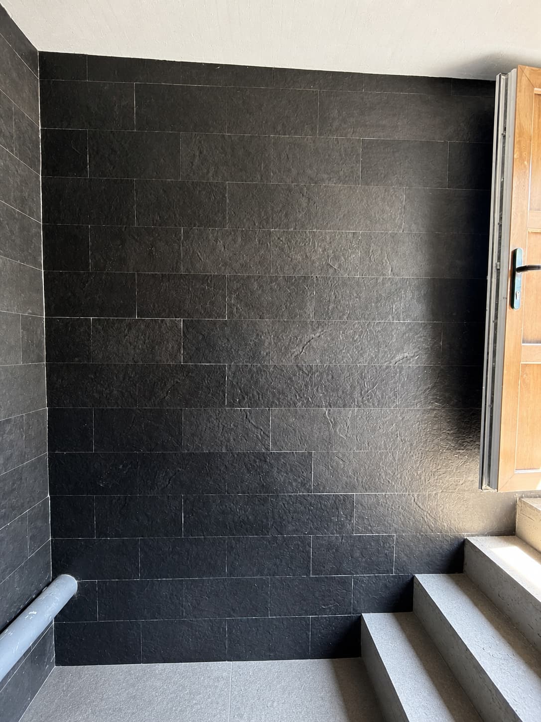 Flexible stone — house in Cimișlia — 11