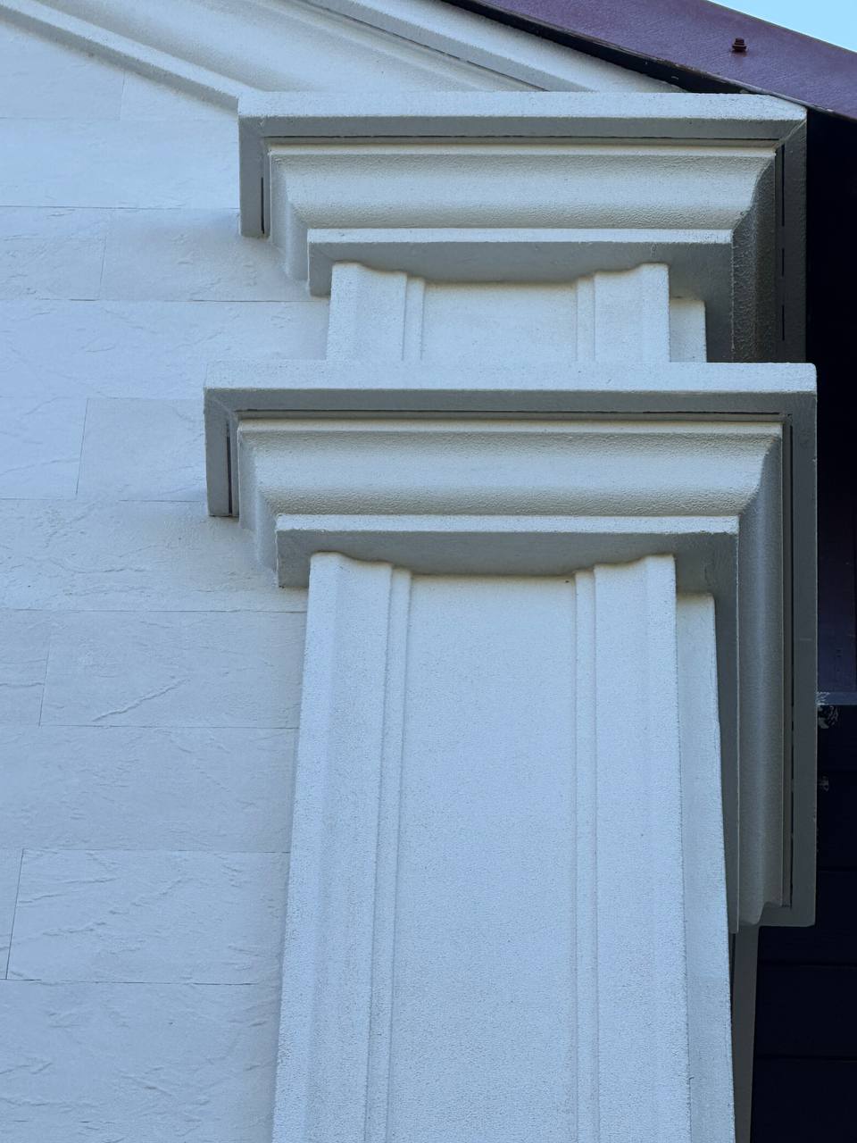 Flexible stone tiles for façades — house in Primaverii — 10