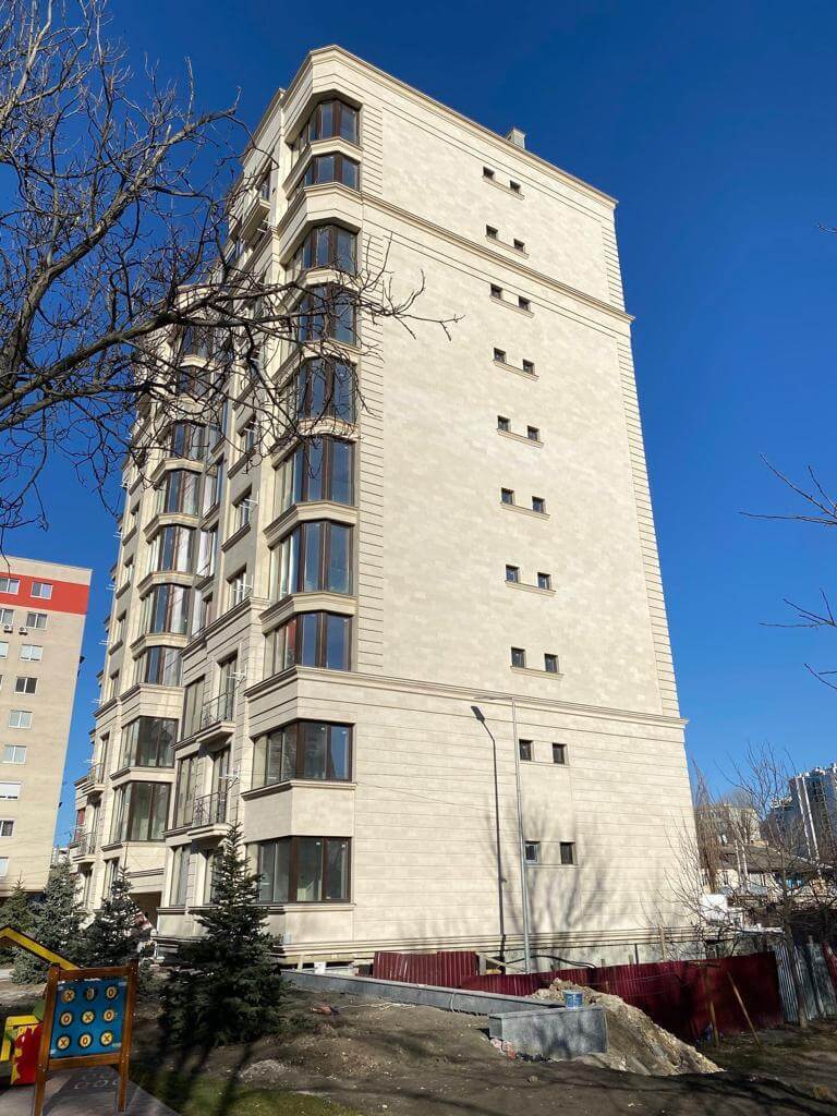 Pletaflex flexible panels — multi-storey building in Buiucani — 1