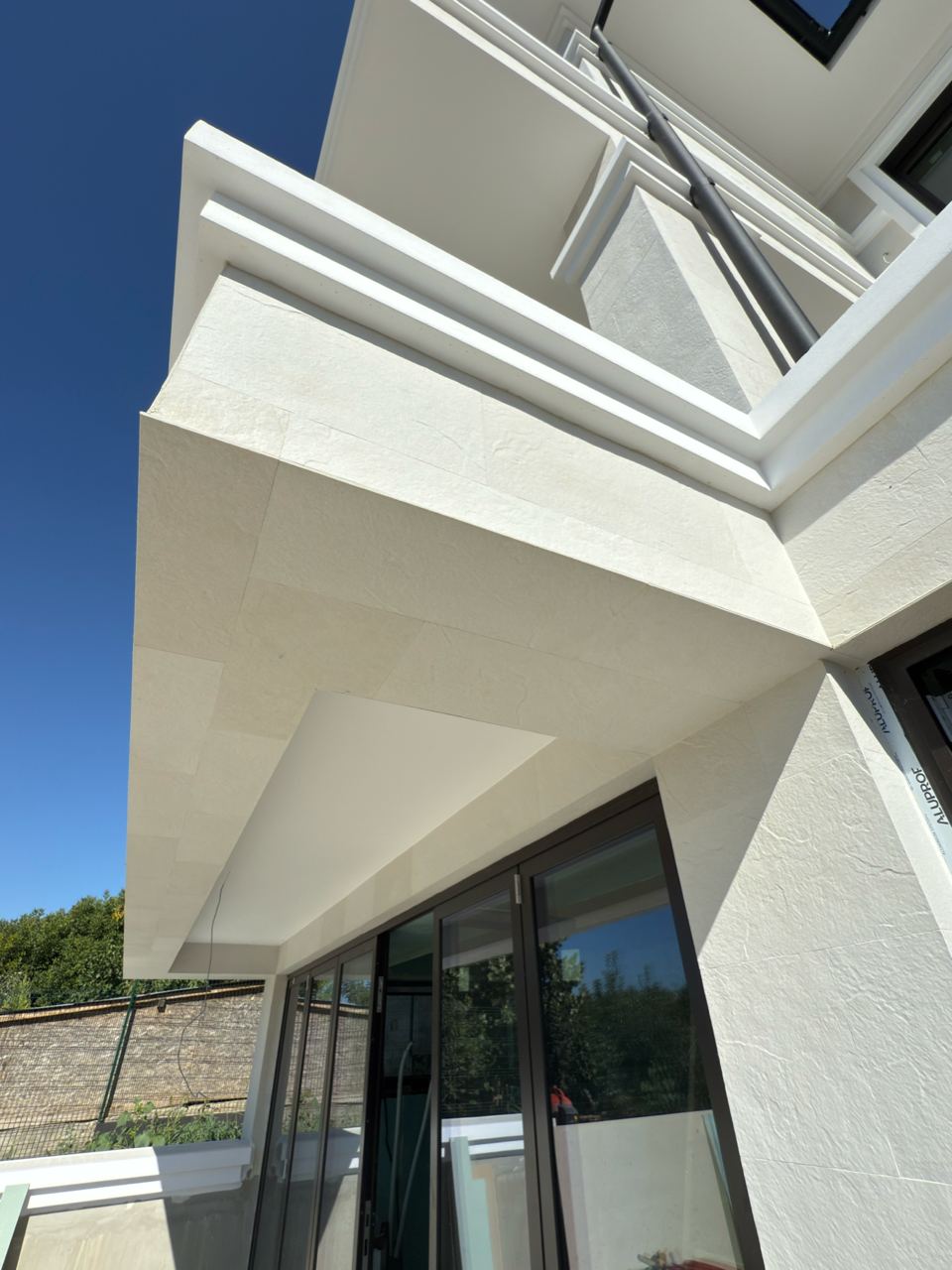Flexible stone — house in Romania — 17