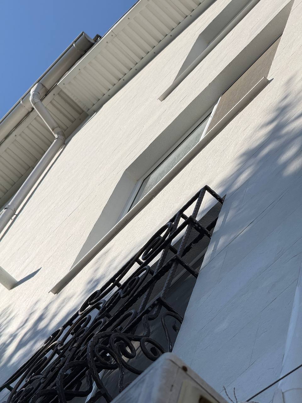 Pletaflex flexible panels — five-storey building in Botanika — 3