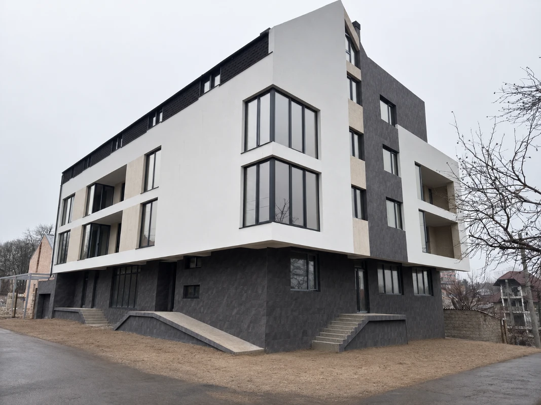 Flexible facade panels — house in Buiucani